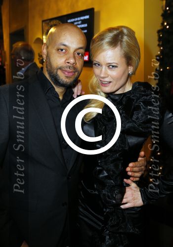 Amsterdam 18 december 2014
Premiere kerst circus in Carre.
Monique Sluyter met vriend