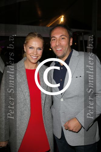 Blaricum 23 november 2014
Free a girl avond in Blaricum. Nance Coolen met haar man Pico
