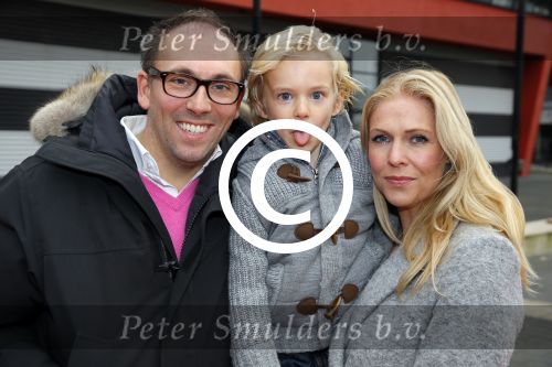 Hilversum 26 november 2014
Sinterklaas bij RTL in studio 21. Nance Coolen met man en zoontje