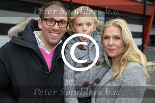 Hilversum 26 november 2014
Sinterklaas bij RTL in studio 21. Nance Coolen met man en zoontje