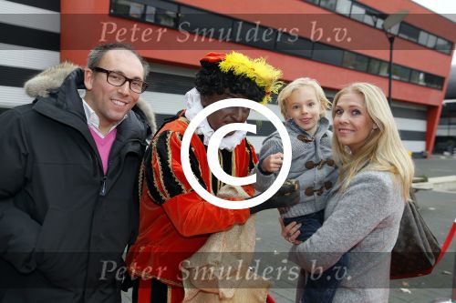 Hilversum 26 november 2014
Sinterklaas bij RTL in studio 21. Nance Coolen met man en zoontje