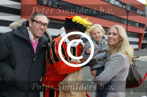 Hilversum 26 november 2014
Sinterklaas bij RTL in studio 21. Nance Coolen met man en zoontje