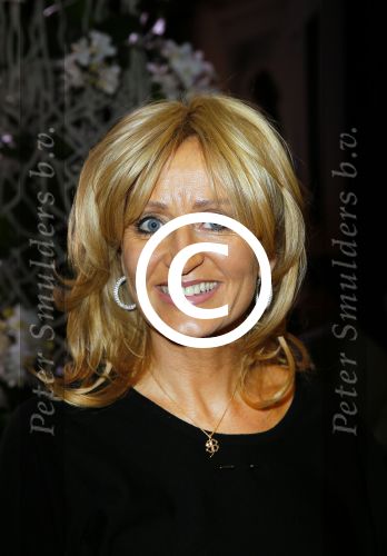 Amsterdam 11 december 2014
Presentatie van het nieuwe tijdschrift en platform van Wendy v Dijk.
Prinses Laurentien onthult het eerste exemplaar.
Natasja Froger