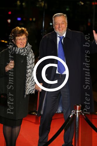 Utrecht 8 december 2014
Mr Pieter v Vollenhoven viert samen met zijn familie ,Prinses Margriet Prins Maurits Prinses Marilene Prins Bernhard Jr. Prinses Annette Prins Floris Prinses Aimee Prins Pieter Christiaan en Prinses Anita zijn 75e verjaardag in het Beatrix theater.