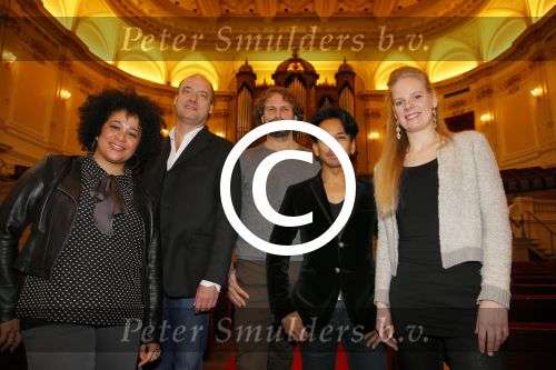 Amsterdam 28 november 2014
Persviewing RTL4 programma Het Orkest van Nederland, Tania Kross, dirigent en juryvoorzitter Jan Willem de Vriend, musicus/dj Ronald Molendijk, pianist Wibi Soerjadi en violiste Simone Lamsma