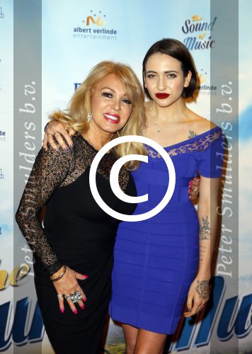 Den Bosch 23 november 2014
Premiere Sound of music in de parade in Den Bosch. Patricia Paay met Christina Curry
