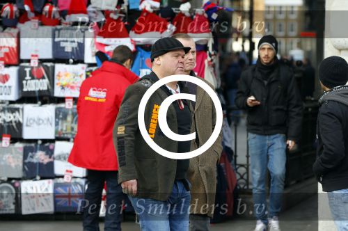 Londen 14 december 2014
Paul de Leeuw en zijn partner Stefan Nugter shoppen in Londen.