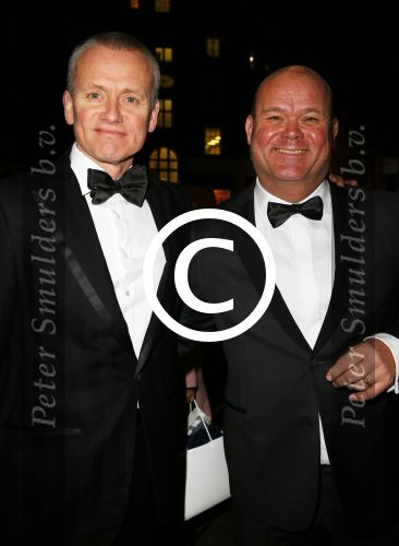 Londen 15 december 2014
Chantal Janzen en Marco Geeratz trouwen in Hotal Cafe Royal.
Het feest is s avonds in hotel Claridge\'s Paul de Leeuw en Stefan Nugter