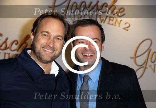 Amsterdam 1 december 2014
Premiere Gooische vrouwen 2 in het nieuwe de la mar met in de hoofdrollen Linda de Mol Lies Visschedijk Tjitske Reijdinga en Susan Visser. Peter v d Vorst met partner