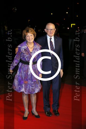 Utrecht 8 december 2014
Mr Pieter v Vollenhoven viert samen met zijn familie ,Prinses Margriet Prins Maurits Prinses Marilene Prins Bernhard Jr. Prinses Annette Prins Floris Prinses Aimee Prins Pieter Christiaan en Prinses Anita zijn 75e verjaardag in het Beatrix theater.