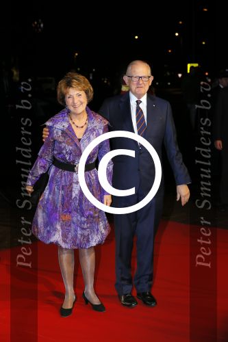 Utrecht 8 december 2014
Mr Pieter v Vollenhoven viert samen met zijn familie ,Prinses Margriet Prins Maurits Prinses Marilene Prins Bernhard Jr. Prinses Annette Prins Floris Prinses Aimee Prins Pieter Christiaan en Prinses Anita zijn 75e verjaardag in het Beatrix theater.