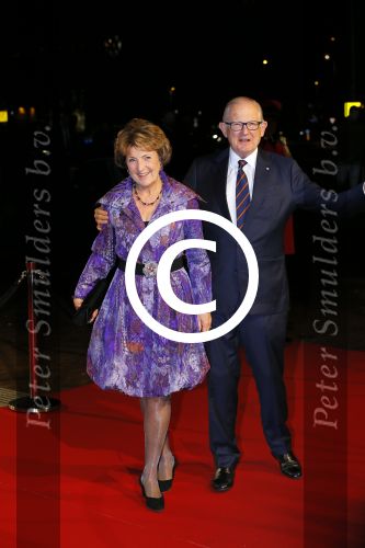 Utrecht 8 december 2014
Mr Pieter v Vollenhoven viert samen met zijn familie ,Prinses Margriet Prins Maurits Prinses Marilene Prins Bernhard Jr. Prinses Annette Prins Floris Prinses Aimee Prins Pieter Christiaan en Prinses Anita zijn 75e verjaardag in het Beatrix theater.