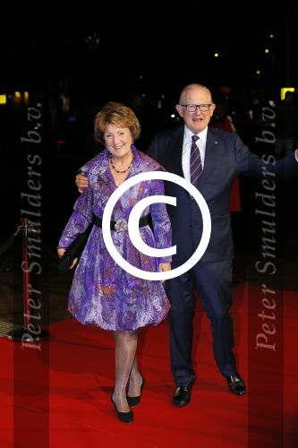 Utrecht 8 december 2014
Mr Pieter v Vollenhoven viert samen met zijn familie ,Prinses Margriet Prins Maurits Prinses Marilene Prins Bernhard Jr. Prinses Annette Prins Floris Prinses Aimee Prins Pieter Christiaan en Prinses Anita zijn 75e verjaardag in het Beatrix theater.