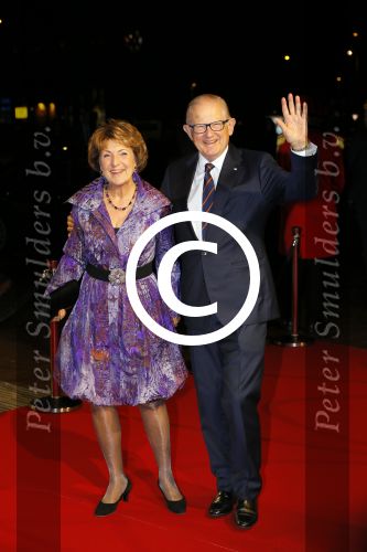 Utrecht 8 december 2014
Mr Pieter v Vollenhoven viert samen met zijn familie ,Prinses Margriet Prins Maurits Prinses Marilene Prins Bernhard Jr. Prinses Annette Prins Floris Prinses Aimee Prins Pieter Christiaan en Prinses Anita zijn 75e verjaardag in het Beatrix theater.