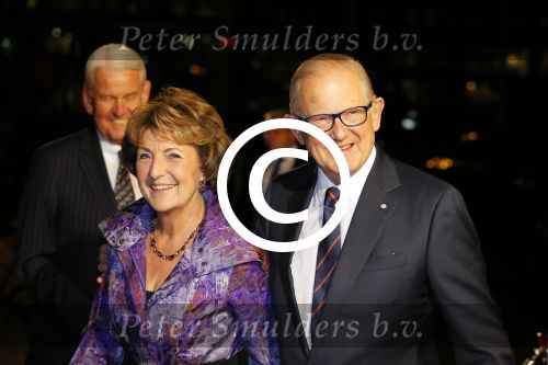 Utrecht 8 december 2014
Mr Pieter v Vollenhoven viert samen met zijn familie ,Prinses Margriet Prins Maurits Prinses Marilene Prins Bernhard Jr. Prinses Annette Prins Floris Prinses Aimee Prins Pieter Christiaan en Prinses Anita zijn 75e verjaardag in het Beatrix theater.