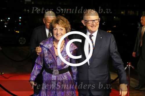 Utrecht 8 december 2014
Mr Pieter v Vollenhoven viert samen met zijn familie ,Prinses Margriet Prins Maurits Prinses Marilene Prins Bernhard Jr. Prinses Annette Prins Floris Prinses Aimee Prins Pieter Christiaan en Prinses Anita zijn 75e verjaardag in het Beatrix theater.