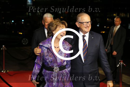 Utrecht 8 december 2014
Mr Pieter v Vollenhoven viert samen met zijn familie ,Prinses Margriet Prins Maurits Prinses Marilene Prins Bernhard Jr. Prinses Annette Prins Floris Prinses Aimee Prins Pieter Christiaan en Prinses Anita zijn 75e verjaardag in het Beatrix theater.