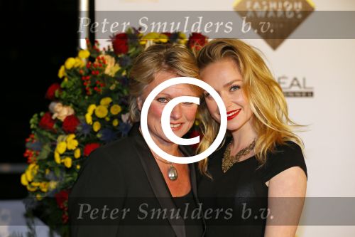 Amsterdam 9 december 2014
Grazia Style awards uitreiking in vondelpark CS.
Pip Pellens met moeder