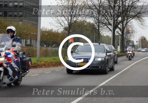 Amsterdam 4 november 2014
Een politieauto onder begeleiding van motoren met een GOPRO camera op de auto.