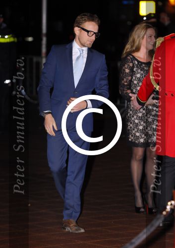 Utrecht 8 december 2014
Mr Pieter v Vollenhoven viert samen met zijn familie ,Prinses Margriet Prins Maurits Prinses Marilene Prins Bernhard Jr. Prinses Annette Prins Floris Prinses Aimee Prins Pieter Christiaan en Prinses Anita zijn 75e verjaardag in het Beatrix theater.