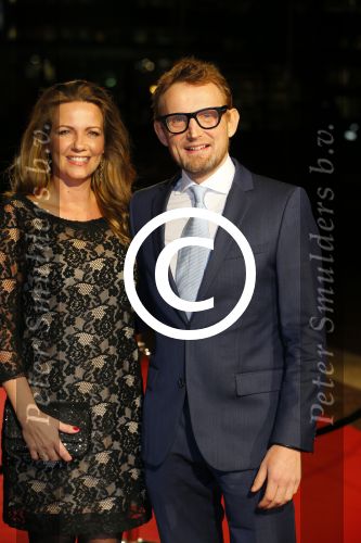 Utrecht 8 december 2014
Mr Pieter v Vollenhoven viert samen met zijn familie ,Prinses Margriet Prins Maurits Prinses Marilene Prins Bernhard Jr. Prinses Annette Prins Floris Prinses Aimee Prins Pieter Christiaan en Prinses Anita zijn 75e verjaardag in het Beatrix theater.