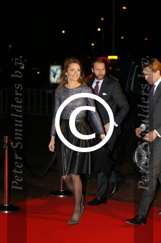 Utrecht 8 december 2014
Mr Pieter v Vollenhoven viert samen met zijn familie ,Prinses Margriet Prins Maurits Prinses Marilene Prins Bernhard Jr. Prinses Annette Prins Floris Prinses Aimee Prins Pieter Christiaan en Prinses Anita zijn 75e verjaardag in het Beatrix theater.