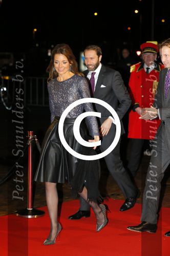 Utrecht 8 december 2014
Mr Pieter v Vollenhoven viert samen met zijn familie ,Prinses Margriet Prins Maurits Prinses Marilene Prins Bernhard Jr. Prinses Annette Prins Floris Prinses Aimee Prins Pieter Christiaan en Prinses Anita zijn 75e verjaardag in het Beatrix theater.