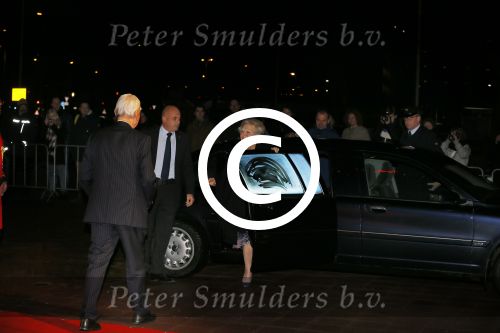 Utrecht 8 december 2014
Mr Pieter v Vollenhoven viert samen met zijn familie ,Prinses Margriet Prins Maurits Prinses Marilene Prins Bernhard Jr. Prinses Annette Prins Floris Prinses Aimee Prins Pieter Christiaan en Prinses Anita zijn 75e verjaardag in het Beatrix theater.