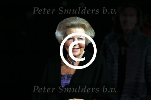 Utrecht 8 december 2014
Mr Pieter v Vollenhoven viert samen met zijn familie ,Prinses Margriet Prins Maurits Prinses Marilene Prins Bernhard Jr. Prinses Annette Prins Floris Prinses Aimee Prins Pieter Christiaan en Prinses Anita zijn 75e verjaardag in het Beatrix theater.