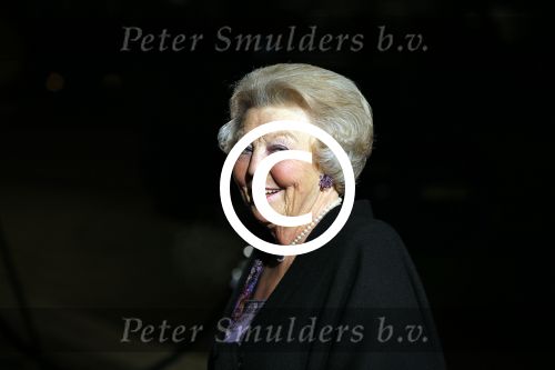 Utrecht 8 december 2014
Mr Pieter v Vollenhoven viert samen met zijn familie ,Prinses Margriet Prins Maurits Prinses Marilene Prins Bernhard Jr. Prinses Annette Prins Floris Prinses Aimee Prins Pieter Christiaan en Prinses Anita zijn 75e verjaardag in het Beatrix theater.