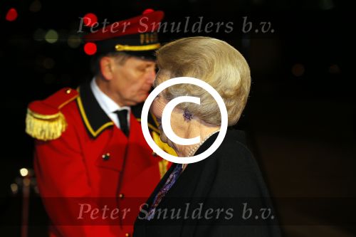 Utrecht 8 december 2014
Mr Pieter v Vollenhoven viert samen met zijn familie ,Prinses Margriet Prins Maurits Prinses Marilene Prins Bernhard Jr. Prinses Annette Prins Floris Prinses Aimee Prins Pieter Christiaan en Prinses Anita zijn 75e verjaardag in het Beatrix theater.