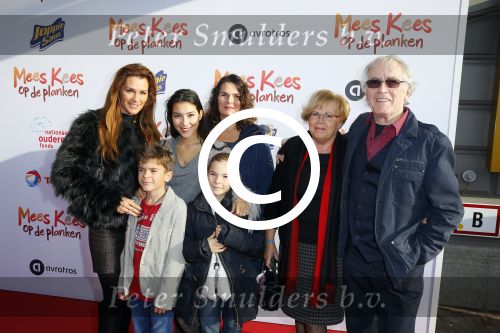 Amsterdam 22 november 2014
Premiere Mees Kees in carre met in de hoofdrollen Willem Voogd Sanne Wallis de Vries  Felix Osinga, en Brent Thomassen. Quinty Trustful met zus vader en familie