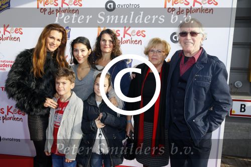 Amsterdam 22 november 2014
Premiere Mees Kees in carre met in de hoofdrollen Willem Voogd Sanne Wallis de Vries  Felix Osinga, en Brent Thomassen. Quinty Trustful met zus vader en familie