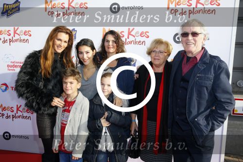 Amsterdam 22 november 2014
Premiere Mees Kees in carre met in de hoofdrollen Willem Voogd Sanne Wallis de Vries  Felix Osinga, en Brent Thomassen. Quinty Trustful met zus vader en familie