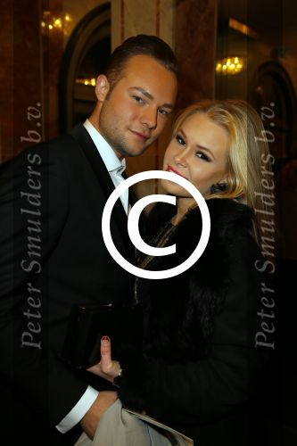 Amsterdam 18 december 2014
Premiere kerst circus in Carre.
Raoul v d Heijden met een vriendin