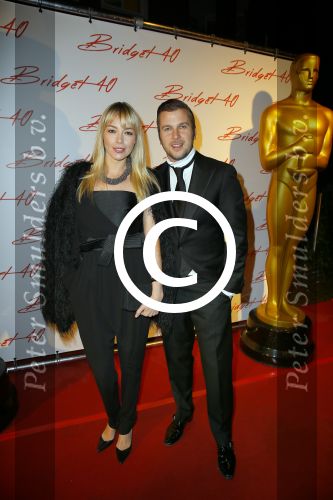 Amsterdam 15 november 2014
Bridget Maasland viert met haar familie en vrienden haar 40e verjaardag en het thema is The Oscars. Winston Gerschtanowitz en Renate Verbaan