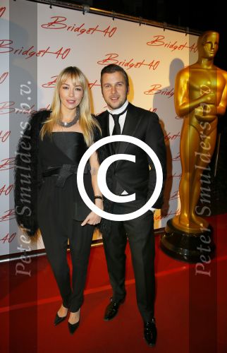 Amsterdam 15 november 2014
Bridget Maasland viert met haar familie en vrienden haar 40e verjaardag en het thema is The Oscars. Winston Gerschtanowitz en Renate Verbaan