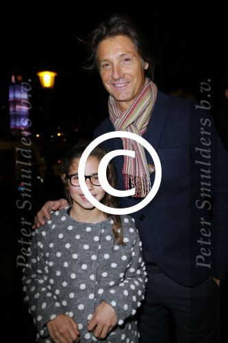 Amsterdam 18 december 2014
Premiere kerst circus in Carre.
Rick Engelkes met dochter