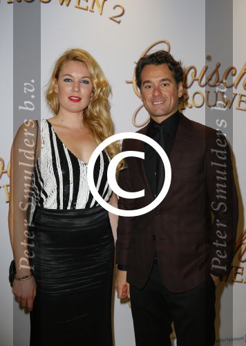 Amsterdam 1 december 2014
Premiere Gooische vrouwen 2 in het nieuwe de la mar met in de hoofdrollen Linda de Mol Lies Visschedijk Tjitske Reijdinga en Susan Visser