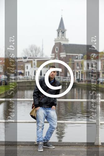 Weesp 4 december 2014
Robbie Hasselt wordt geinterviewd door Edwin Bredius. Robbie heeft dates gehad met Onno Hoes en deze gefilmd.