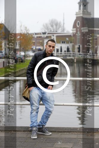 Weesp 4 december 2014
Robbie Hasselt wordt geinterviewd door Edwin Bredius. Robbie heeft dates gehad met Onno Hoes en deze gefilmd.