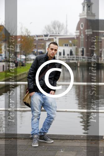 Weesp 4 december 2014
Robbie Hasselt wordt geinterviewd door Edwin Bredius. Robbie heeft dates gehad met Onno Hoes en deze gefilmd.