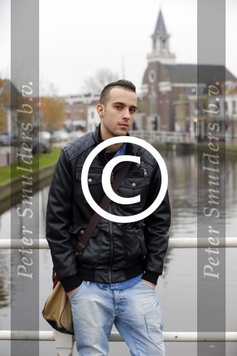 Weesp 4 december 2014
Robbie Hasselt wordt geinterviewd door Edwin Bredius. Robbie heeft dates gehad met Onno Hoes en deze gefilmd.