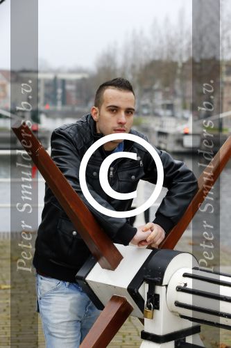 Weesp 4 december 2014
Robbie Hasselt wordt geinterviewd door Edwin Bredius. Robbie heeft dates gehad met Onno Hoes en deze gefilmd.
