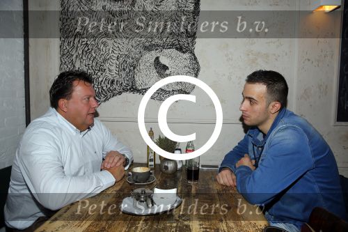 Weesp 4 december 2014
Robbie Hasselt wordt geinterviewd door Edwin Bredius. Robbie heeft dates gehad met Onno Hoes en deze gefilmd.