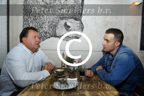 Weesp 4 december 2014
Robbie Hasselt wordt geinterviewd door Edwin Bredius. Robbie heeft dates gehad met Onno Hoes en deze gefilmd.