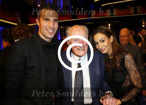 Amsterdam 16 december 2014
Sportman van het jaar verkiezing in de RAI.
Robin v Persie met zijn vrouw Bouchra en zijn moeder en opa
