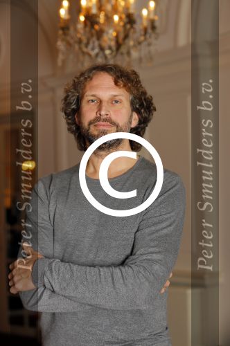 Amsterdam 28 november 2014
Persviewing RTL4 programma Het Orkest van Nederland, Tania Kross, dirigent en juryvoorzitter Jan Willem de Vriend, musicus/dj Ronald Molendijk, pianist Wibi Soerjadi en violiste Simone Lamsma