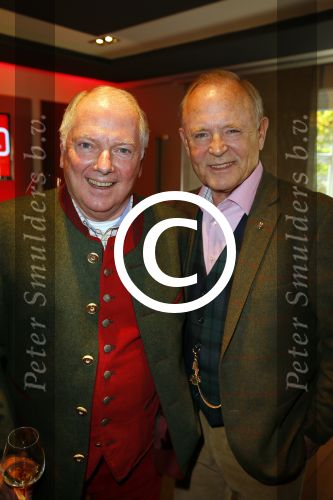 Vaassen 9 november 2014
Presentatie nieuwe produktlijn Aad Ouborg Bourgini genaamd. De presentatie is in restaurant de Leest van Jacob Jan Boerma. Ronnie Tober en Jan Jochems