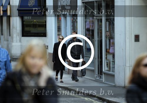 Londen 14 december 2014
Sam Worthington met zijn zwangere vriendin Lara Bingle in Londen